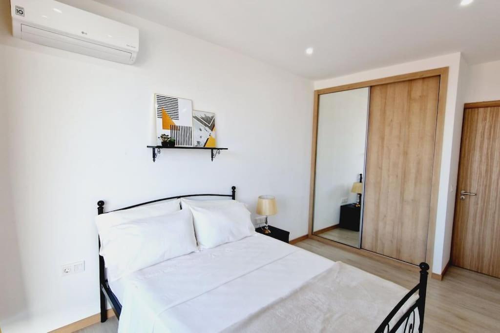 Apartamento Encantador Com Piscina E Vista Mar Lägenhet Praia Exteriör bild